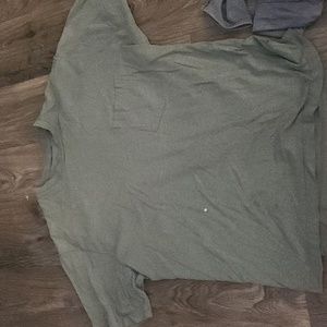 Green no brand tee-shirt